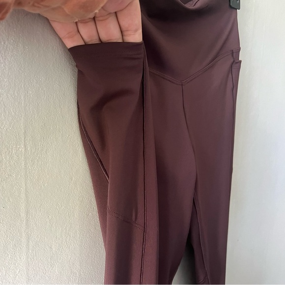PINK Victoria’s Secret Active Maroon Leggings Size XS - Picture 2 of 7